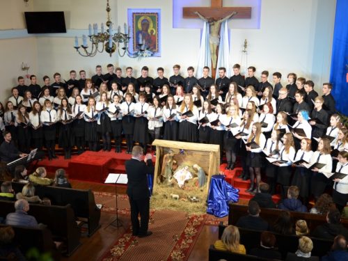 Chór „Minstrel” z Płocka zaśpiewał w naszej kaplicy parafialnej (zdjęcia)