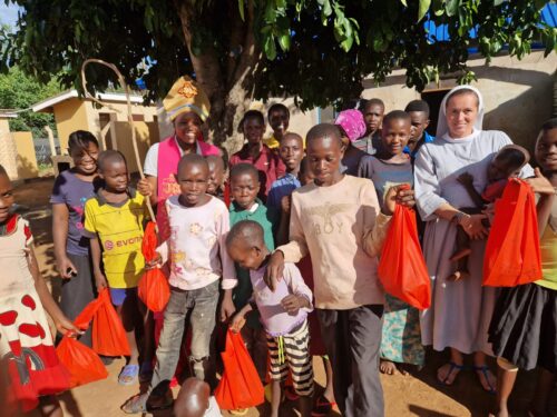 Otrzymaliśmy podziękowania od sióstr misjonarek i dzieci z Afryki