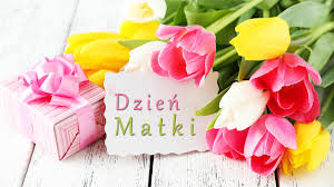 Mamom życzymy wielu łask. Nich Bóg Im błogosławi
