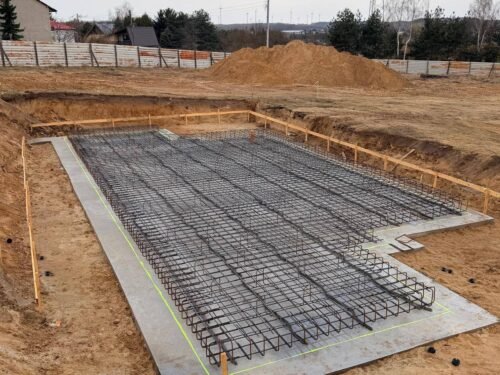 Budowa kościoła – wylewki i zbrojenia